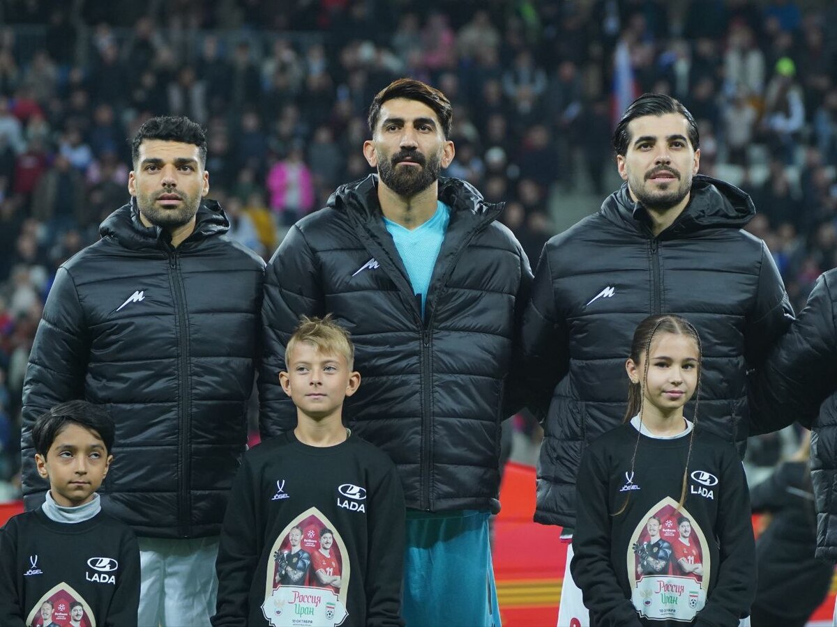 علیرضا بیرانوند نتوانست در بازی با تیم ملی فوتبال روسیه، عملکرد مطلوبی از خود به جا بگذارد. کادرفنی تیم ملی نیز در آماده‌سازی او ناکام بود.