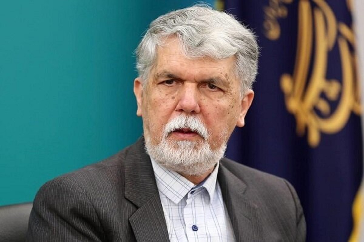 وزیر فرهنگ و ارشاد اسلامی با انتشار پیامی در شبکه ایکس نسبت به حرکت ماریا کورینا ماچادو به عنوان برنده جایزه صلح نوبل ۲۰۲۵ میلادی واکنش نشان داد.