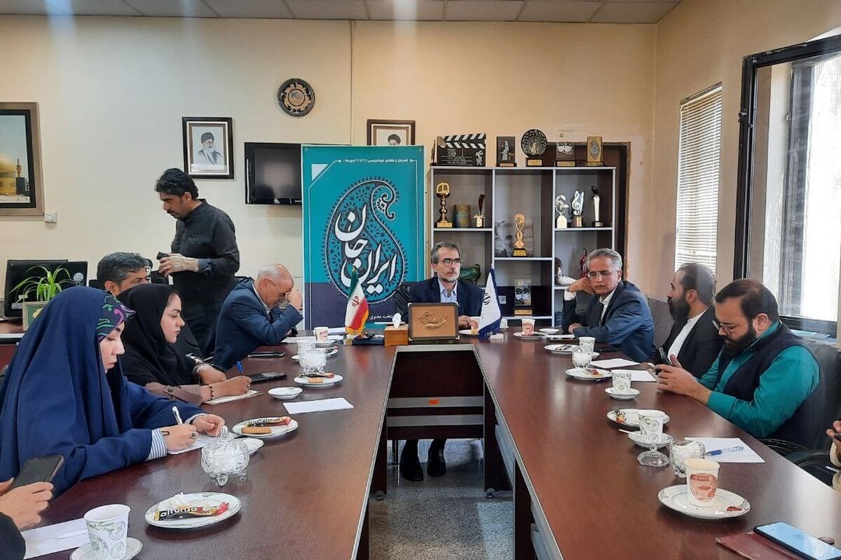 نشست خبری هفته خوشنویسی با حضور معاون هنری اداره‌کل فرهنگ و ارشاد خراسان رضوی و خوشنویسان مشهد برگزار شد.