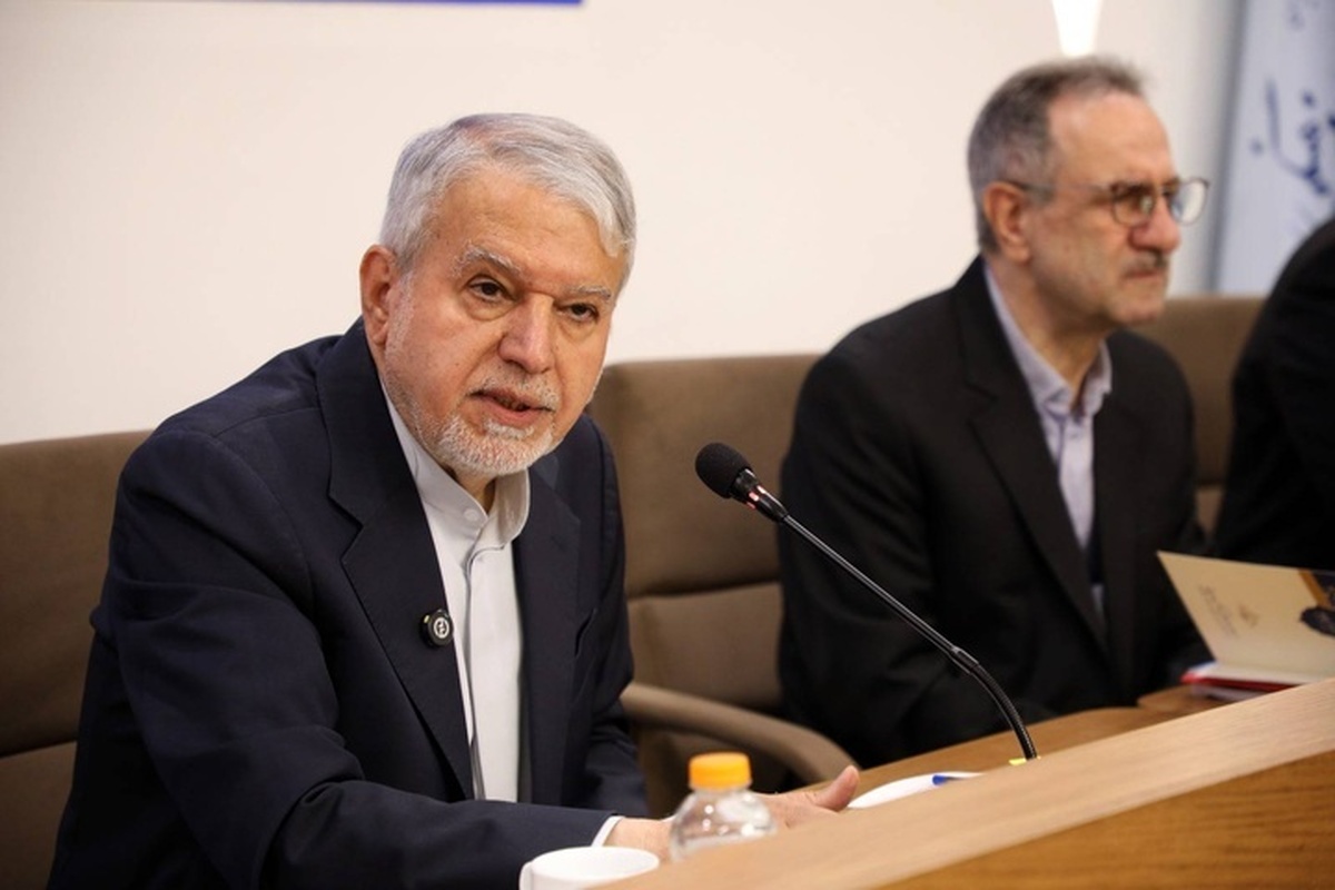 وزیر میراث‌فرهنگی، گردشگری و صنایع‌دستی با تاکید بر جایگاه بنیادین این وزارتخانه در نظام حکمرانی فرهنگی کشور گفت: وزارت میراث‌فرهنگی، گردشگری و صنایع‌دستی نه یک بخش حاشیه‌ای، بلکه یکی از ارکان شکل‌دهنده به انسجام ملی، امید اجتماعی و هویت ایرانی است؛ نهادی که می‌تواند با تکیه بر فرهنگ و تاریخ، نیروی پیش‌برنده توسعه و اعتماد عمومی باشد.