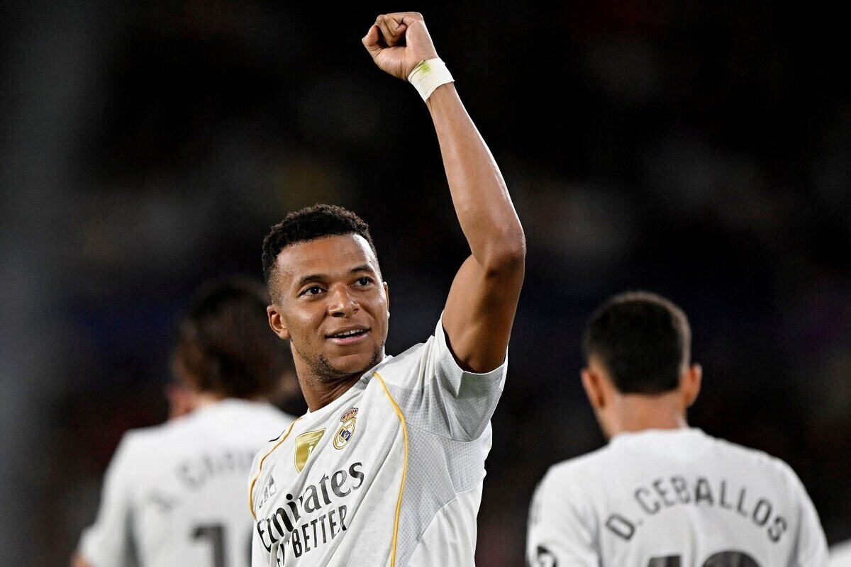 کیلیان امباپه که در جریان دیدار فرانسه - آذربایجان مصدوم شده بود، پس از بررسی پزشکان مشخص شد که مشکل چندانی برای همراهی رئال مادرید ندارد.