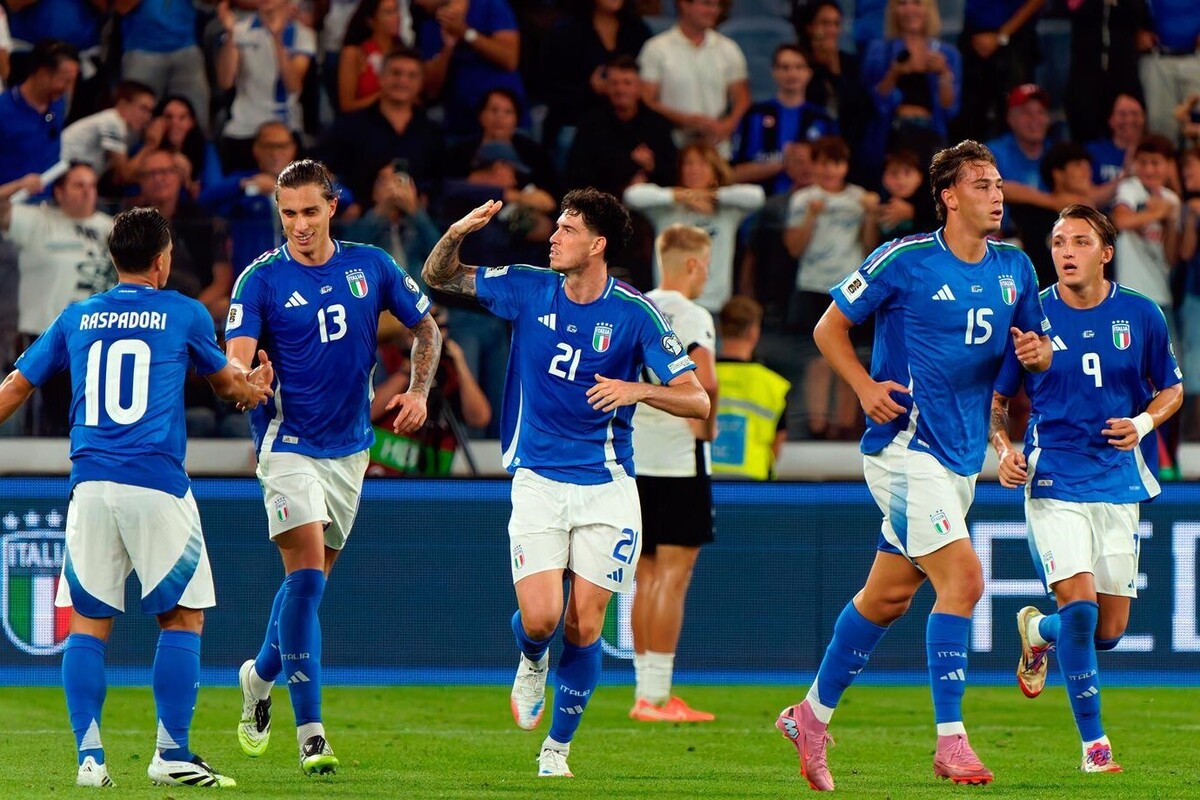 تیم ملی ایتالیا باز هم برای صعود به جام جهانی کارش به اما و اگر کشیده شده است.