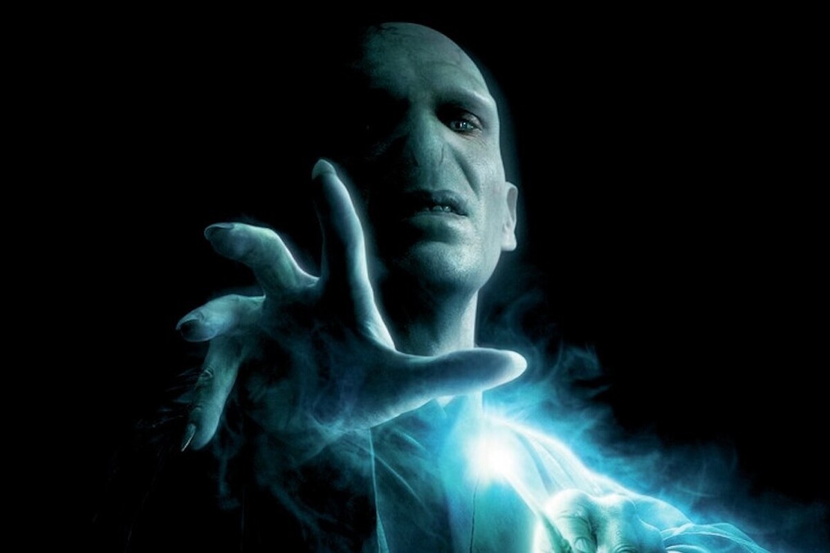 در حالی که تولید سریال جدید «هری پاتر» وارد مرحله انتخاب بازیگران شده، گمانه‌زنی‌ها از احتمال حضور بازیگر برجسته بریتانیایی در نقش «لیدی ولدمورت» حکایت دارد.