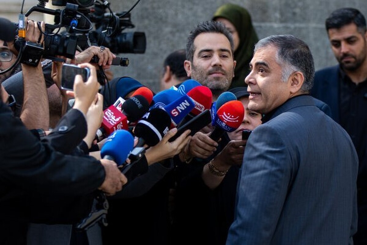 وزیر نفت در خصوص آخرین وضعیت پرونده بدهی‌های بابک زنجانی گفت: بخشی از بدهی‌های آقای زنجانی چندین سال قبل، در مقطع سال‌های ۹۵ و ۹۶، پرداخت شد و آن دارایی‌ها در اختیار وزارت نفت قرار گرفت.