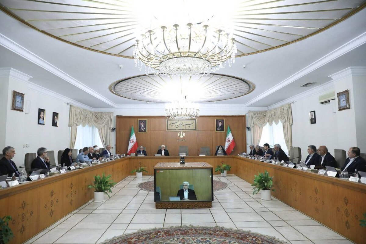 معاون اول رئیس‌جمهور با تاکید بر اینکه «بیانات اخیر مقام معظم رهبری، راهبرد دولت چهاردهم است»، گفت: در سفر رئیس جمهور به نیویورک یک بار دیگر مواضع به حق کشورمان با صلابت بیان خواهد شد.