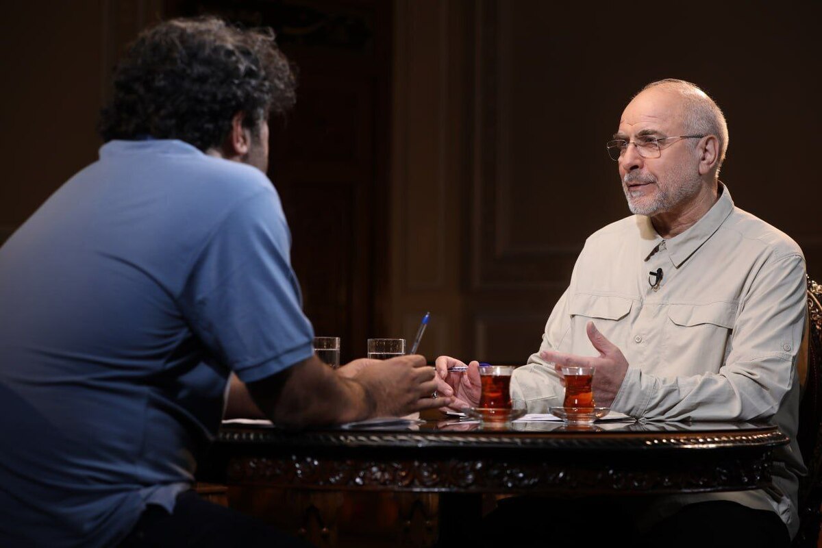 جواد موگویی، مستندساز انقلاب، گفت و گوی خود با محمدباقر قالیباف را منتشر ساخت.