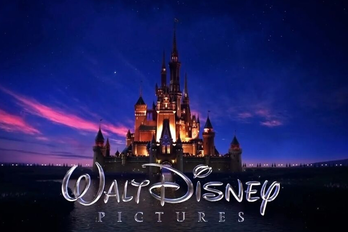 شرکت والت دیزنی که زمانی با موفقیت‌های چشمگیر در باکس‌آفیس و فرنچایزهای پرفروشش نامی نیکو داشت، حالا درگیر تصمیمات بحث‌برانگیز و سیاست‌های محتاطانه‌ای شده که محبوبیت و درآمدش را تحت تأثیر قرار داده است.