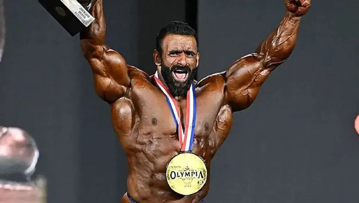 فیگور‌های انفرادی هادی چوپان در فینال مسترالمپیا ۲۰۲۵ را ببینید.