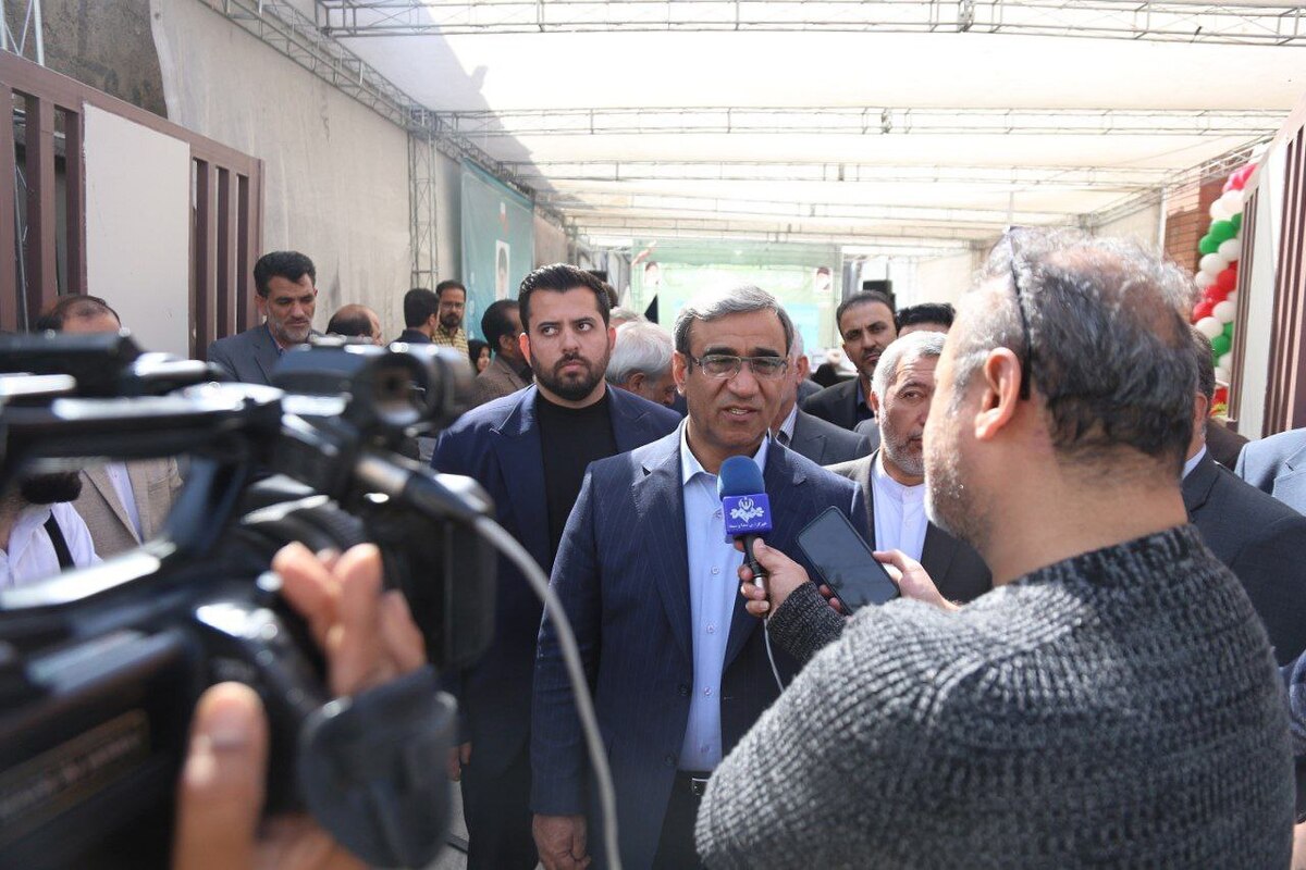 استاندار خراسان رضوی گفت: خراسان رضوی با افتتاح همزمان ۳۰۱ مدرسه جدید، رکوردی بی‌سابقه در توسعه فضا‌های آموزشی کشور ثبت کرد، این دستاورد ثمره همدلی مردم، خیران و مسئولان است.