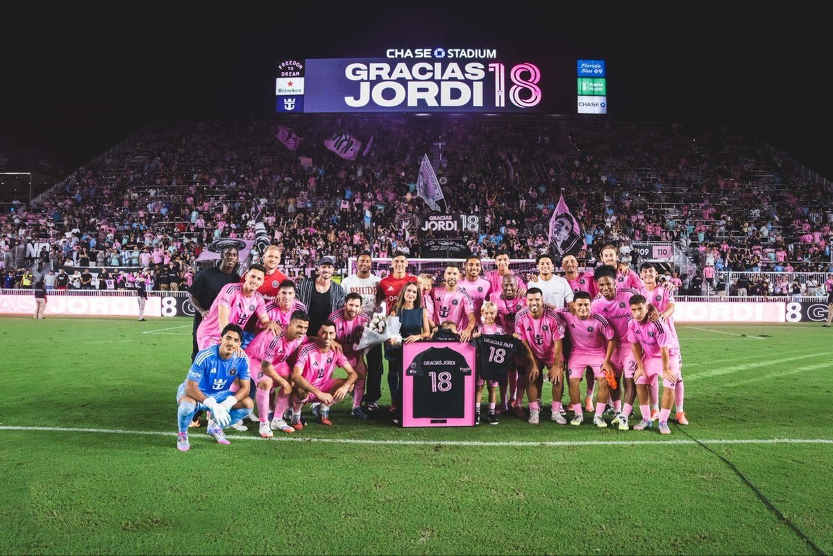 اینترمیامی مراسمی باشکوه برای خداحافظی جوردی آلبا، مدافع چپ افسانه‌ای اسپانیا، تدارک دید.