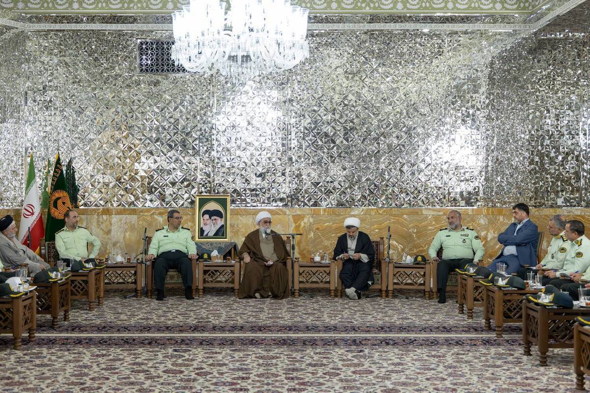 تولیت آستان قدس با تأکید بر جایگاه والای نیروهای نظامی و انتظامی در تأمین آرامش و ثبات کشور، گفت: نظامیان، دژ استوار مردم و مایه عزت دین و امنیت جامعه‌اند و هیچ پیشرفت علمی، فرهنگی و اقتصادی بدون امنیتی که آنان با ایثار و مجاهدت خود فراهم می‌سازند، امکان‌پذیر نیست.