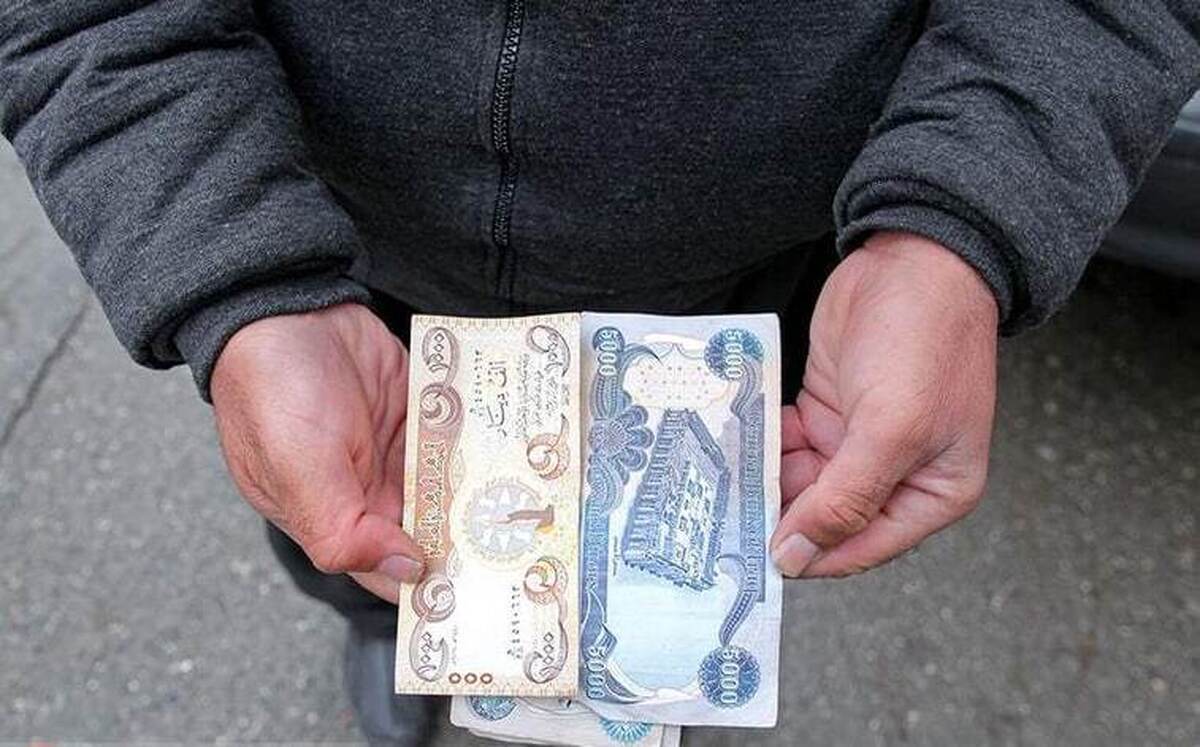 نرخ دینار عراق نسبت‌به شب گذشته، در بازار آزاد مشهد ۰.۲۵ درصد کاهش یافته است.
