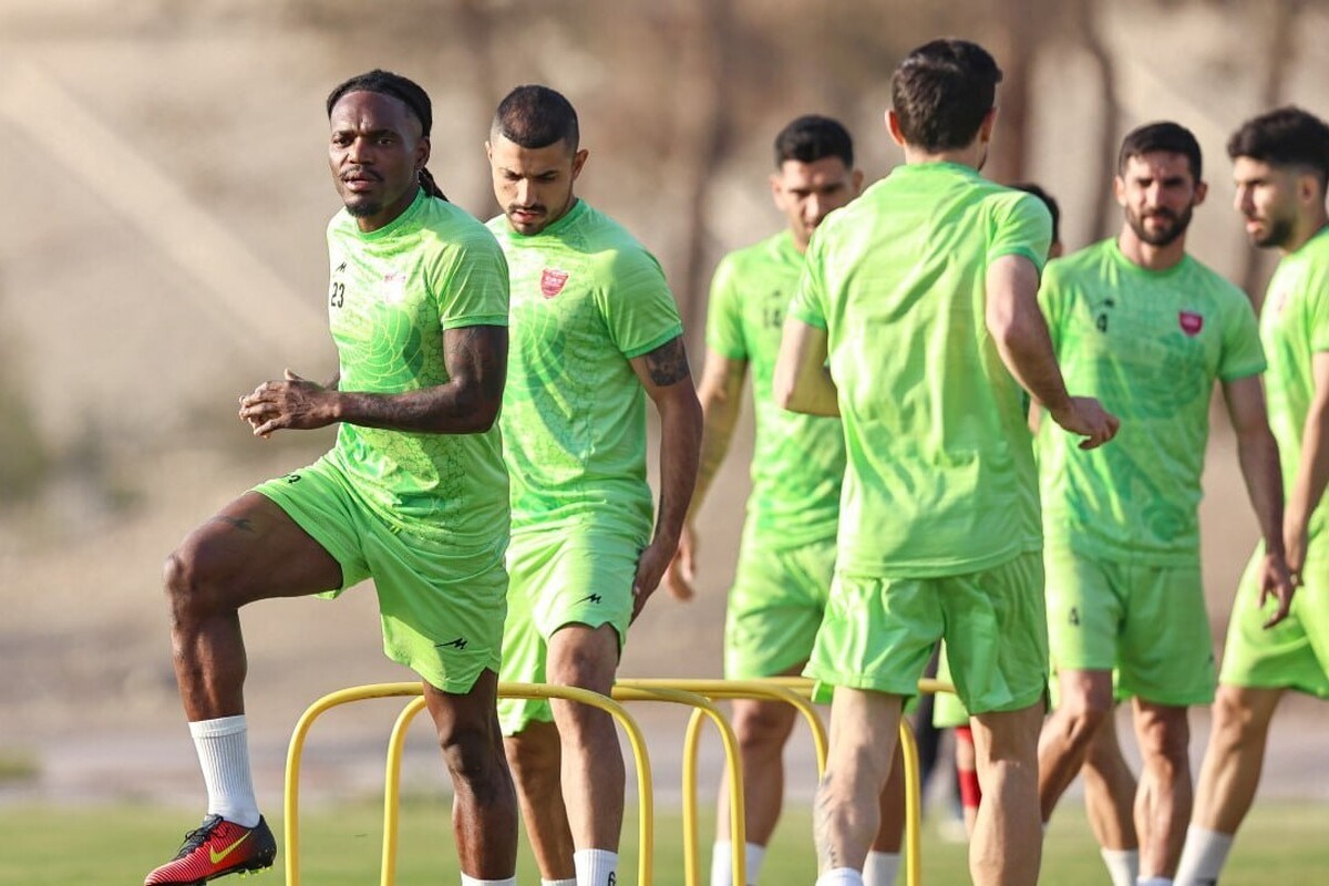 ۲ بازیکن مصدوم پرسپولیس قطعا به دیدار با خیبر خرم آباد نخواهند رسید.