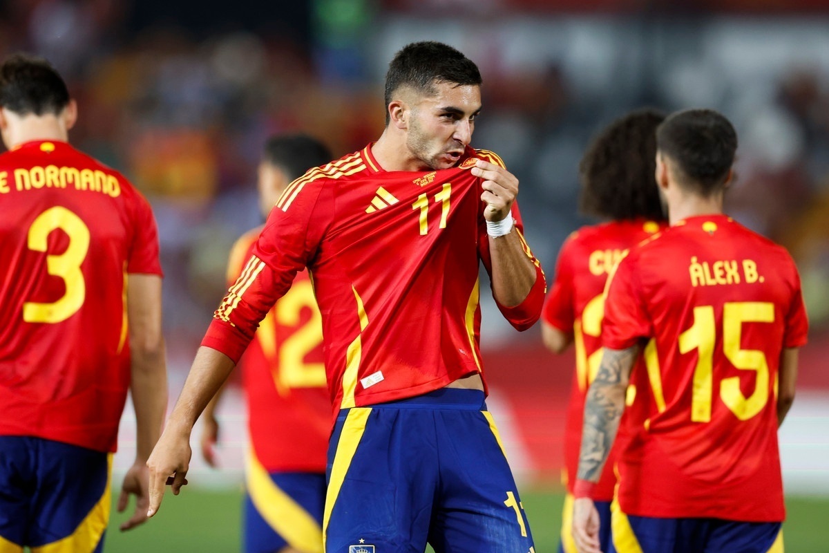 یک بازیکن مهم دیگر باشگاه بارسلونا در انتخابی جام جهانی در تیم ملی اسپانیا مصدوم شد.