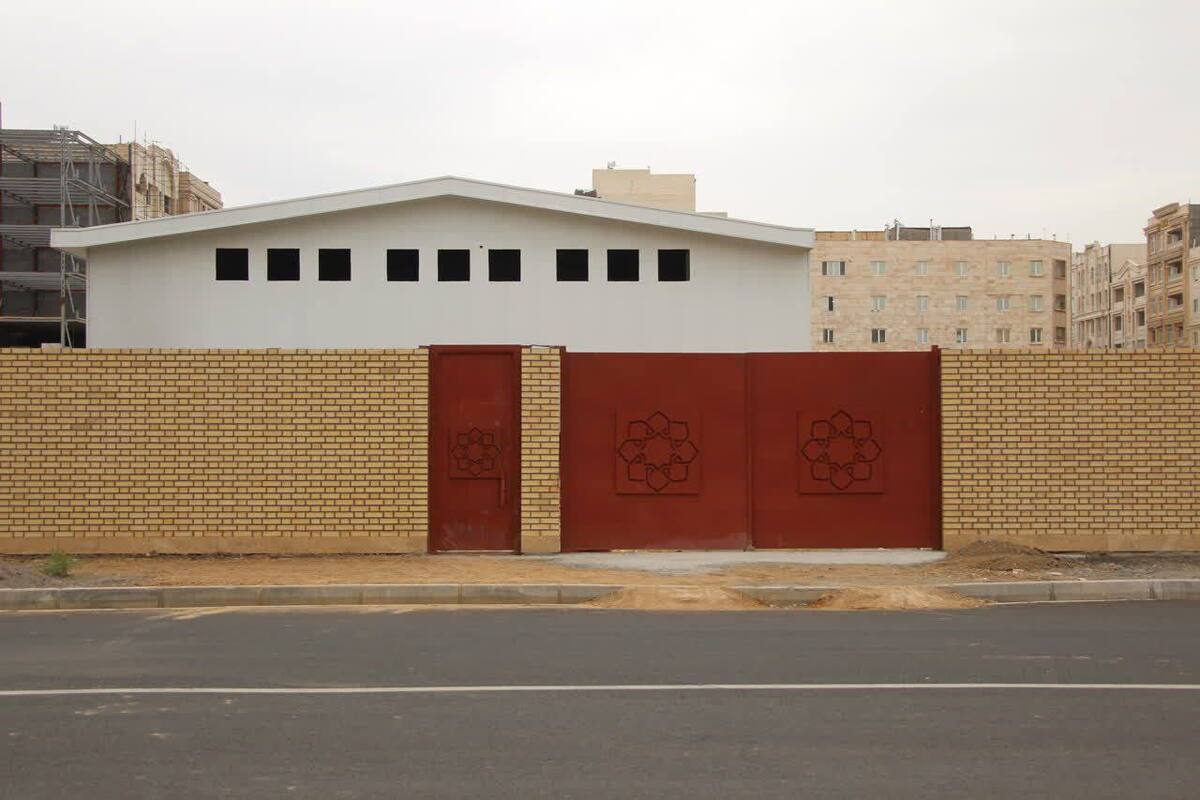 شهردار مشهدمقدس گفت: پایگاه چند منظوره مدیریت بحران شرق مشهد با هدف ارتقاء استاندارد‌های ایمنی و افزایش کیفیت و کمیت سطح پاسخگویی و واکنش سریع در مواقع بحران در محدوده اسماعیل پور ۲۴ در دست احداث است.