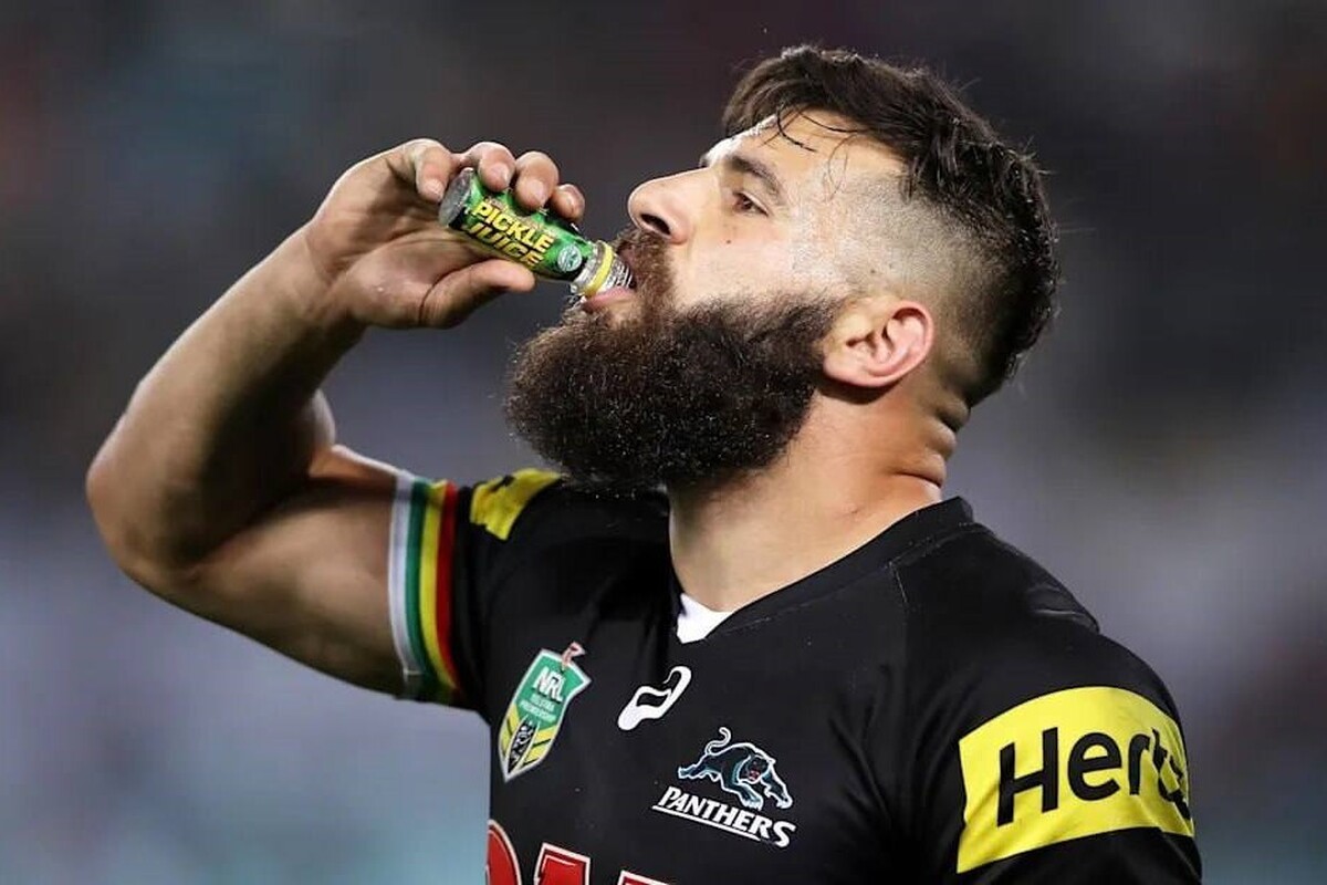 بازیکنان برای رفع سریع گرفتگی عضلات از نوشیدنی‌های ویژه‌ای استفاده می‌کنند که عملکردشان را فوراً بهبود دهد.