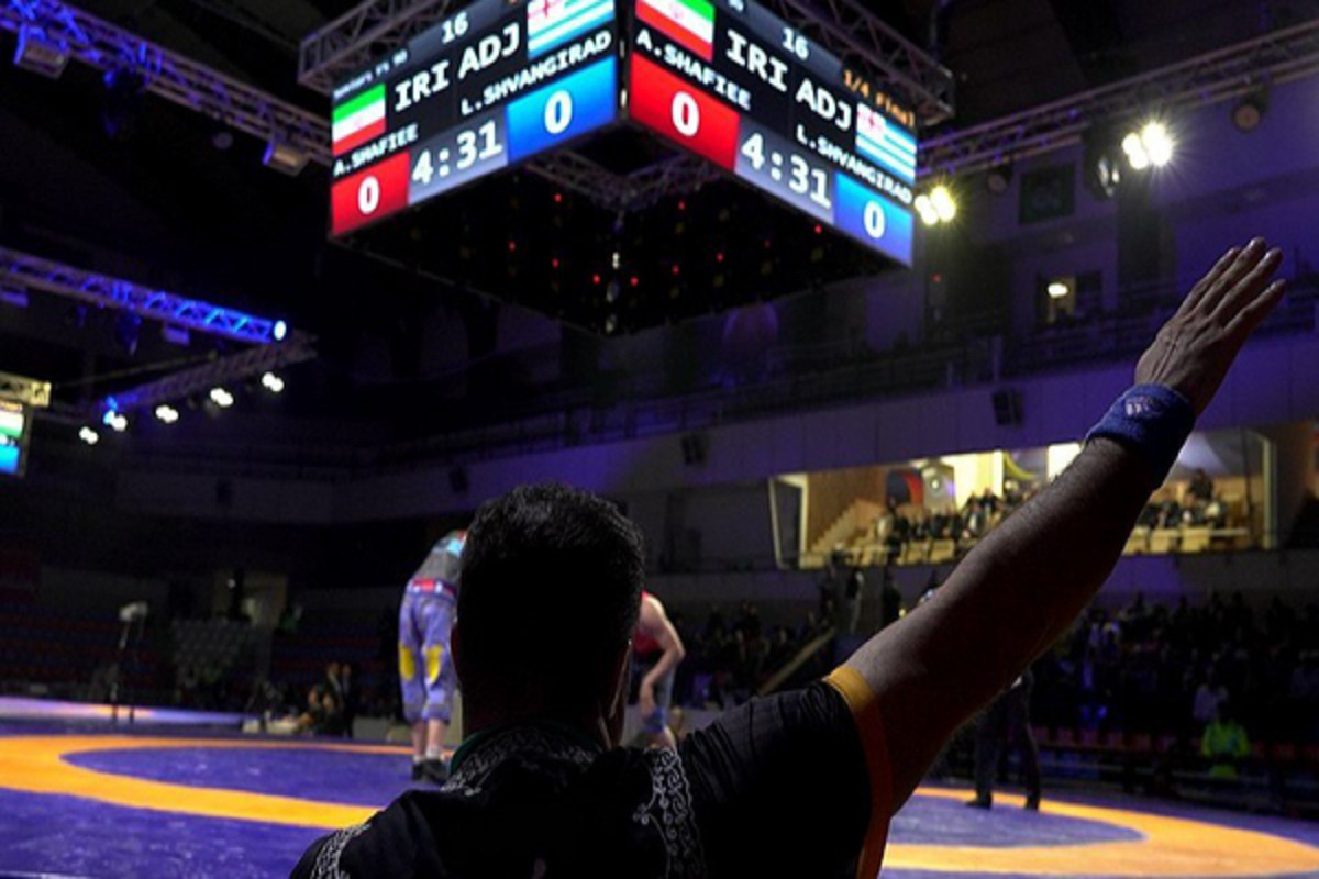 موضوع «تماشای کشتی مردان توسط زنان» از نگاه شرعی و اخلاقی، همواره محل پرسش و بحث بوده و در استفتائی تازه، ابعاد مختلف این مسئله مورد توجه قرار گرفته است.