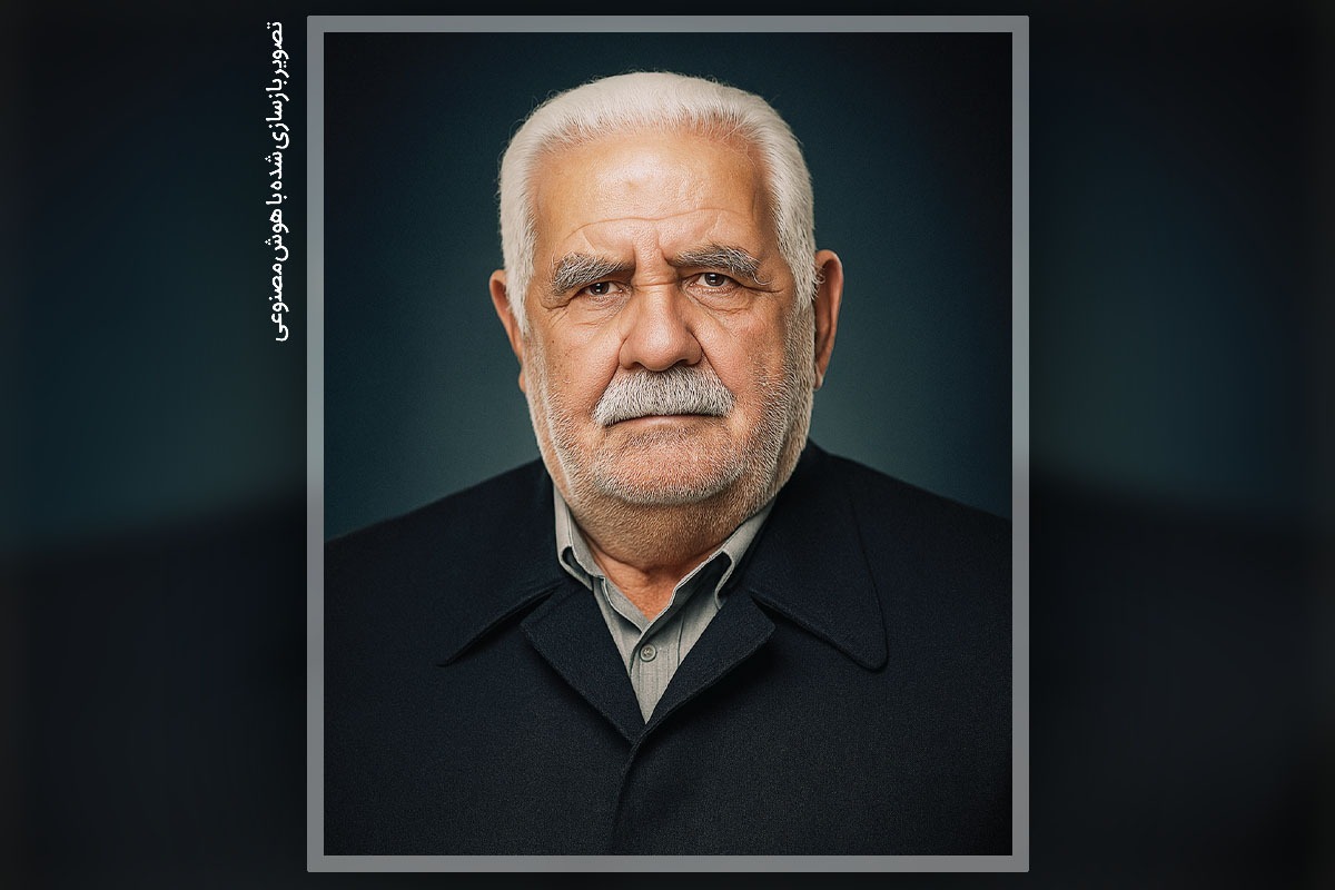 روز‌هایی بوده که مرحوم رمضان اسدپور، دست تنها تمام یک مأموریت را بر عهده گرفته؛ شب‌هایی که چراغ‌قوه را دندان گرفته و با طناب، خودش را تا نقطه معیوب رسانده است تا صبح زائر، بی‌دغدغه لغزش و آب‌گرفتگی طلوع کند.