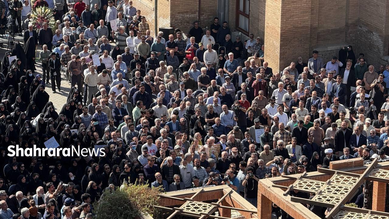 مراسم تشییع و خاکسپاری پیکر محمد کاسبی، بازیگر سینما و تلویزیون + فیلم و عکس مراسم تشییع و خاکسپاری پیکر محمد کاسبی، بازیگر سینما و تلویزیون + فیلم و عکس