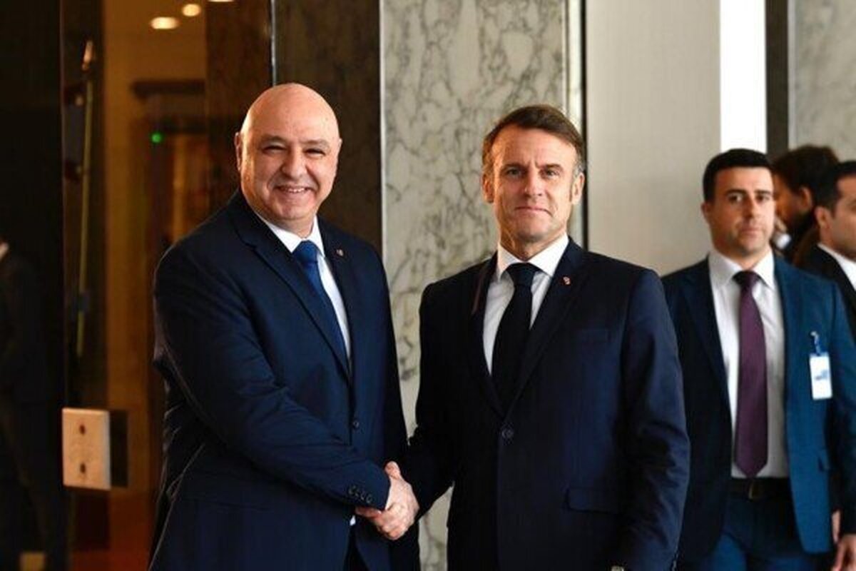 رئیس‌جمهور فرانسه در پیامی خطاب به رئیس‌جمهور لبنان تأکید کرد که کشورش مصمم به برگزاری ۲ کنفرانس برای حمایت از لبنان است.