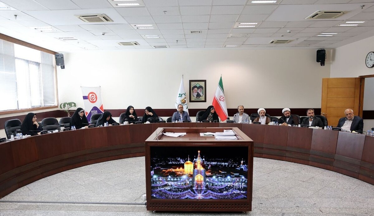 صدوسی‌ویکمین جلسه کمیسیون بانوان و خانواده شورای اسلامی شهر مشهد، با محور بررسی گزارش اقدامات و پیشنهاد‌های بین‌المللی در حوزه زنان و خانواده، در ساختمان شورای اسلامی این شهر برگزار شد.