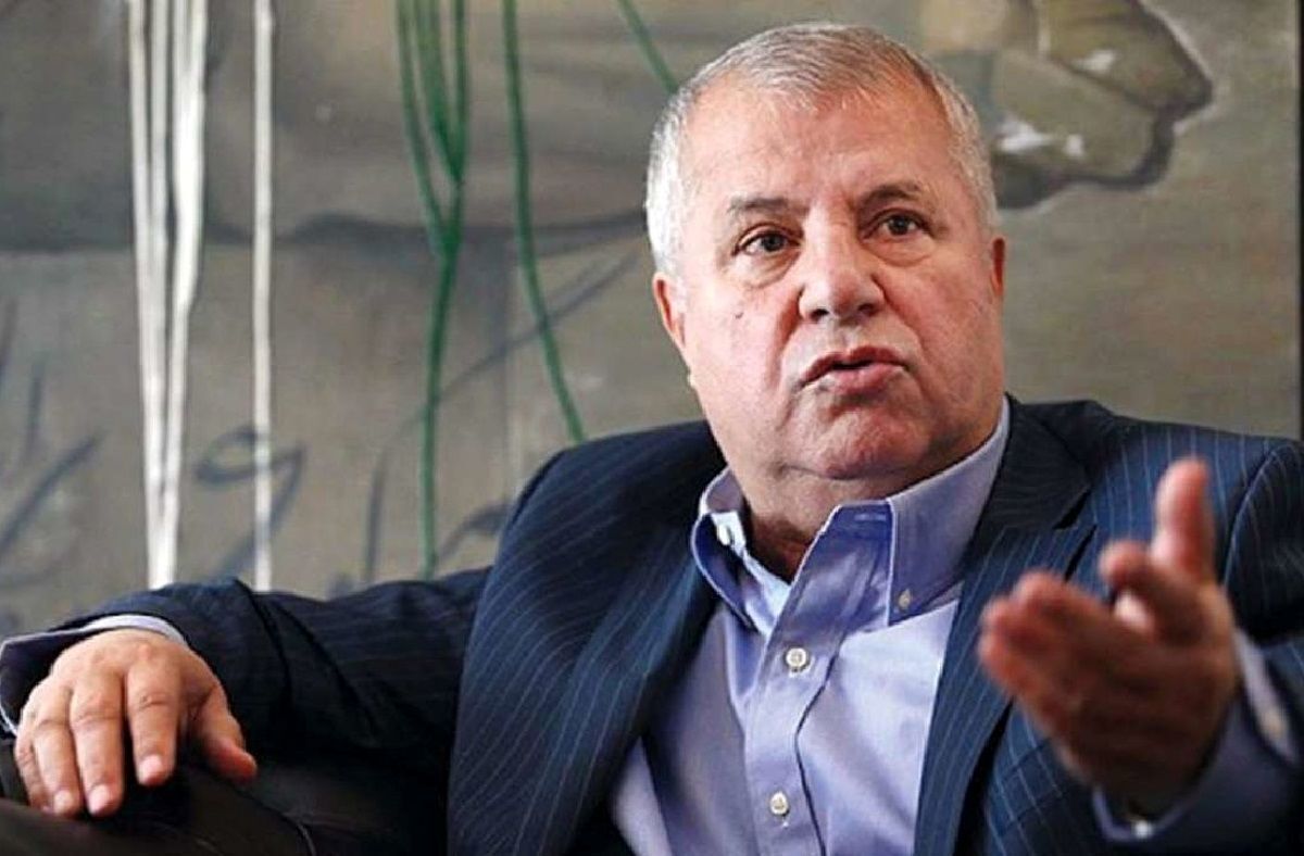 علی پروین در صحبتی اعلام کرد بار‌ها به امیر قلعه‌نویی توصیه کرده تیم ملی را جوان کند. قلعه‌نویی، اما به‌شدت محافظه‌کار بوده و در این مسیر قدمی برنداشته است.