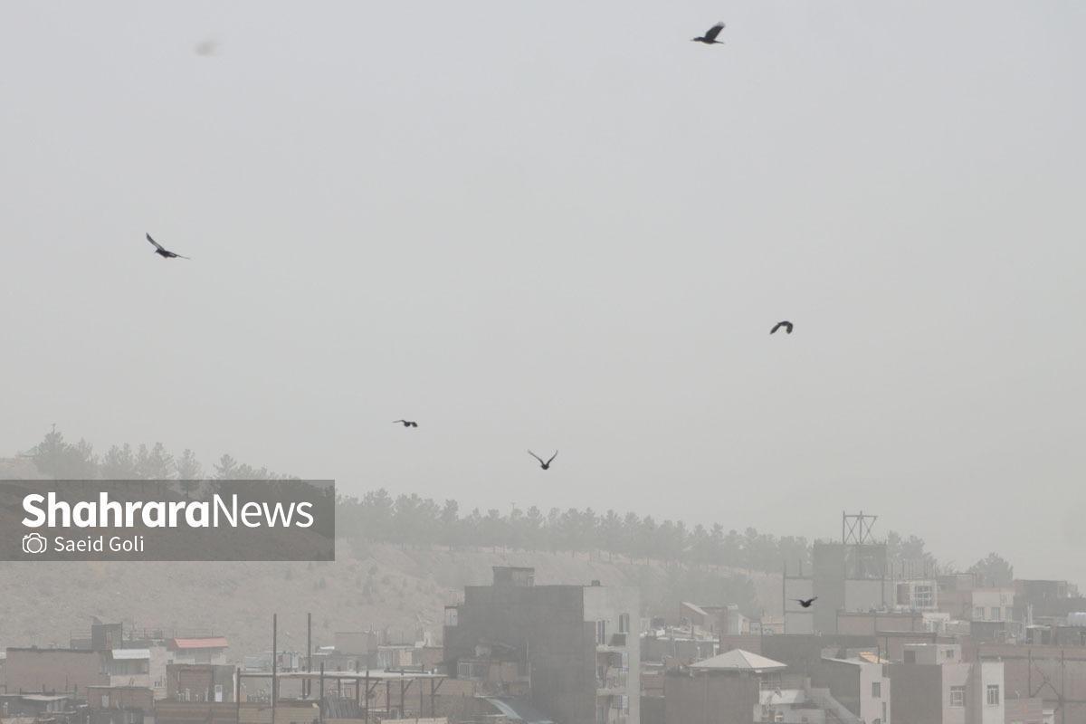 پیش‌بینی‌ها حاکی از آن است که با تداوم گردوخاک، شرایط کیفی هوای مشهد در روز پنجشنبه، ۲۴ مهرماه نیز در وضعیت نامطلوب باقی بماند.