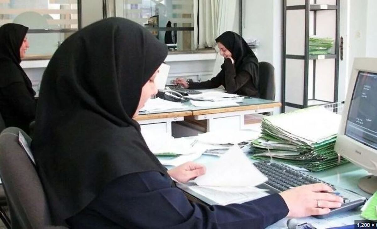 نایب رئیس اول مجلس شورای اسلامی در خصوص طرح ساماندهی نیرو‌های شرکتی و قراردادی دولت، گفت: با توجه به اهمیت موضوع، ظرف یک ماه آینده در نشستی با نمایندگان مجلس (خارج از صحن) این موضوع را بررسی و هر چه زودتر ساماندهی خواهیم کرد.