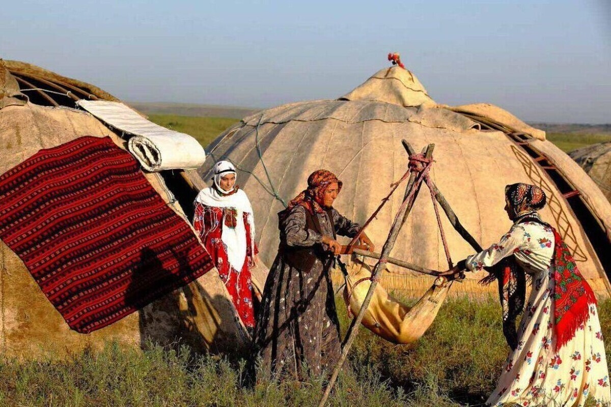 رئیس سازمان حفاظت محیط زیست گفت: زنان روستایی و عشایر نخستین کسانی هستند که آثار تغییر اقلیم را با تمام وجود لمس می‌کنند؛ کم‌آبی، کاهش حاصلخیزی خاک، تخریب مراتع و نابودی تنوع زیستی برای آنان از همه ملموس‌تر است ولی همین زنان، نخستین مدافعان طبیعت هستند.