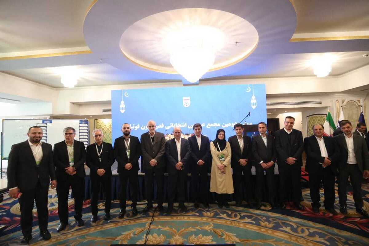 برخی اعضای هیئت‌رئیسه فدراسیون فوتبال از عملکرد تیم ملی به شدت ناراضی هستند و حتی بنای رایزنی با گزینه‌های خارجی را گذاشته‌اند.