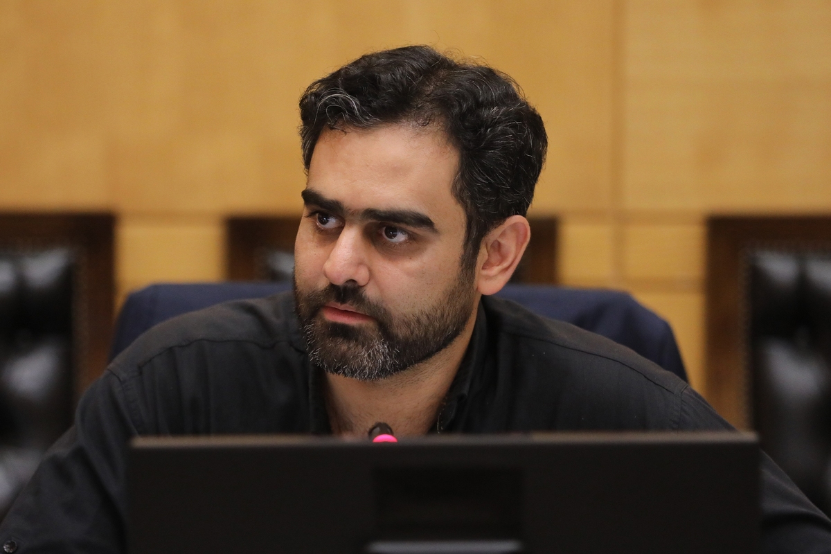 ویدئو | ثابتی: دولت می‌خواهد نرخ سوم بنزین را با ۵۰۰ درصد افزایش اعلام کند