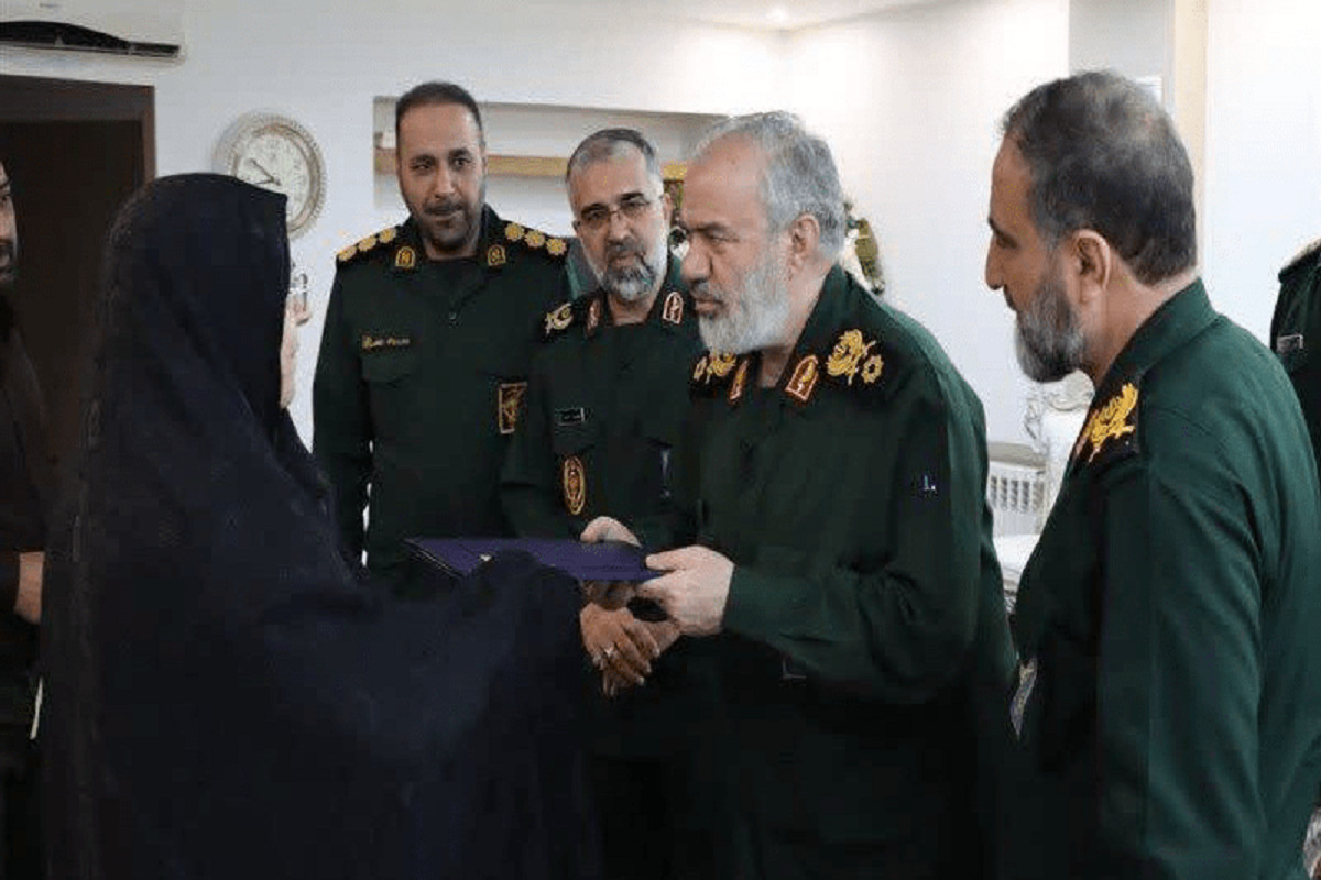 جانشین فرمانده کل سپاه، با خانواده سردار شهید «محمدهاشم سلطانی»، شهید تازه‌تفحص‌شده دفاع مقدس، دیدار کرد.