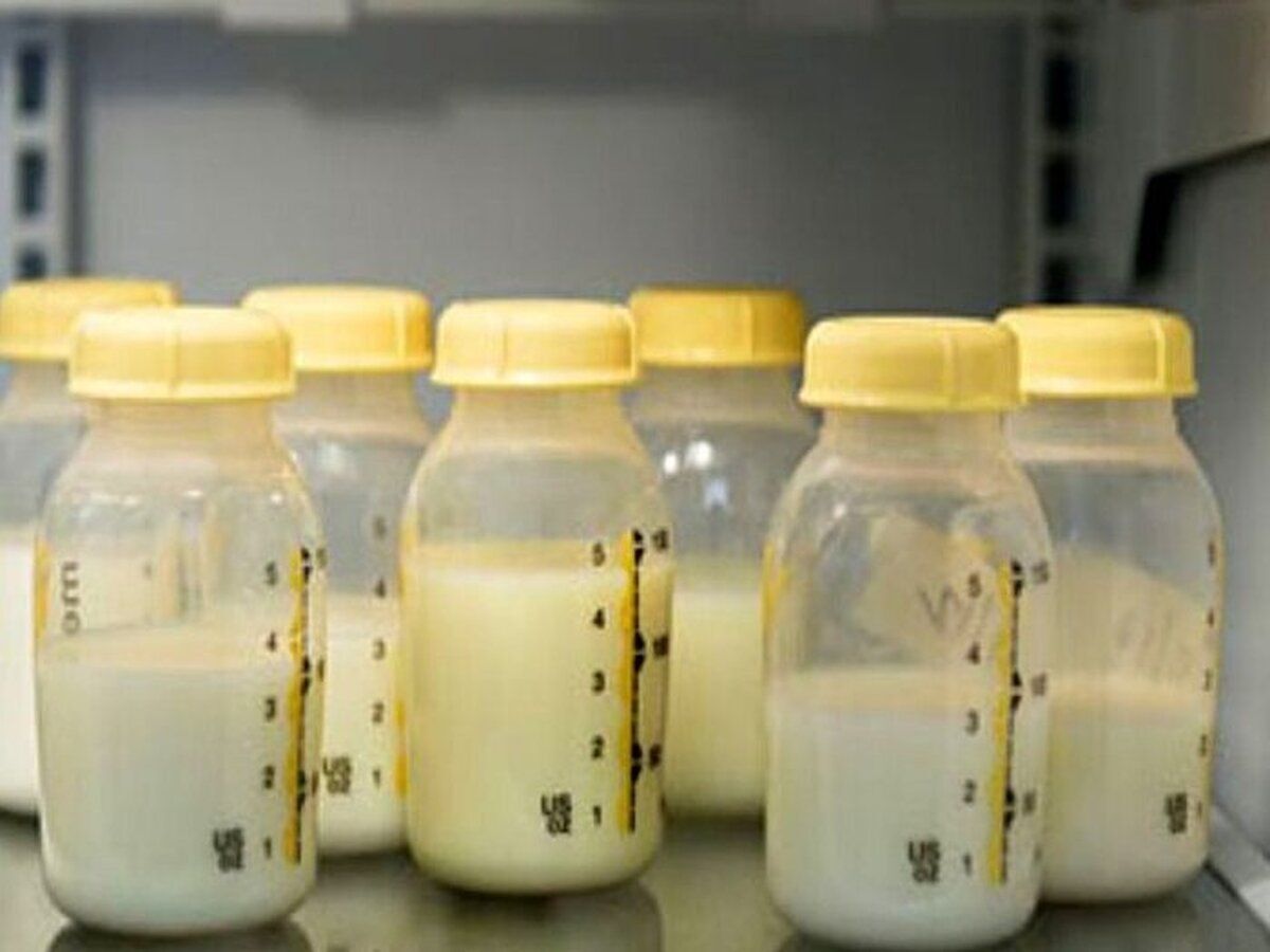 شنیدن قصه بانک‌ها وقتی جذاب‌تر می‌شود که بدانید برخی از مادران شیر خود را نذر این بانک‌ها می‌کنند تا شیر به دست مادرانی برسد که نوزاد نارس و کم وزن دارند.