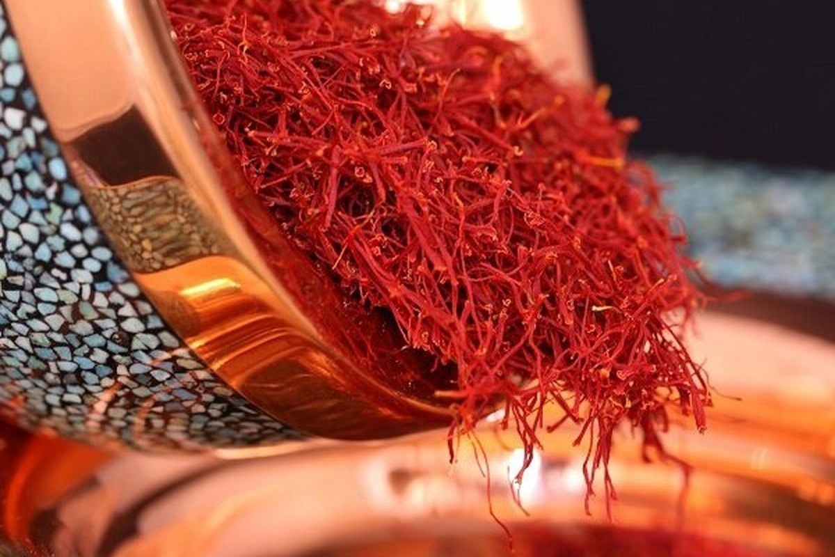 قیمت نگین زعفران امسالی نسبت‌به یک هفته گذشته، حدود ۲۰ میلیون تومان در هر کیلو کاهش پیدا کرده است.