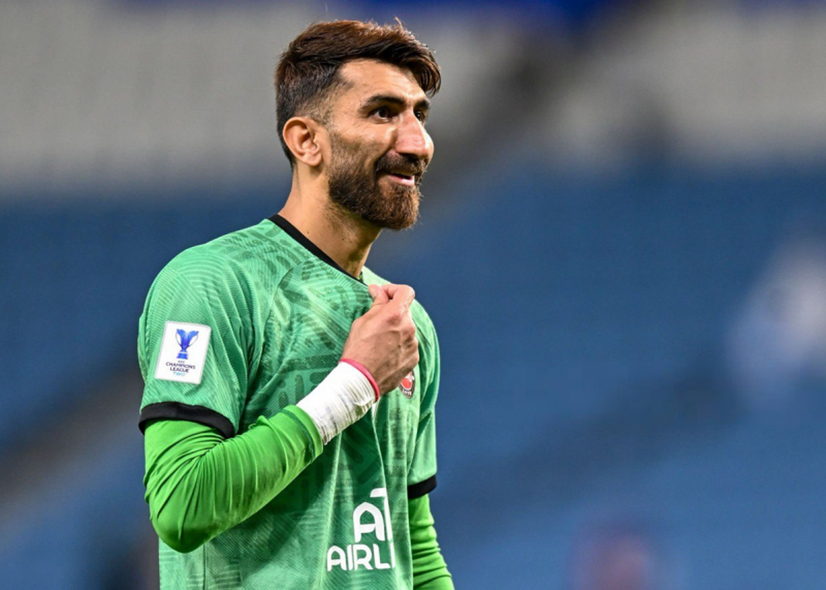 دروازه‌بان تیم ملی در مصاحبه‌ای پس از بازگشت از امارات، اعلام کرد تیم ملی فقط با کادرفنی تمام‌ایرانی موفق خواهد شد! این اظهارات بسیار عجیب است.