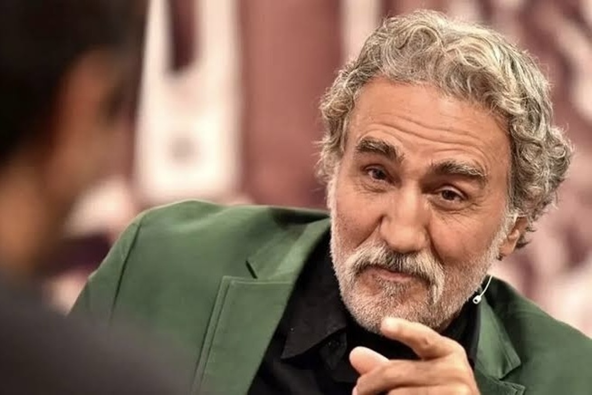 رضا توکلی، بازیگر سینما و تلویزیون، از بستری شدن خود در بیمارستان خبر داد.