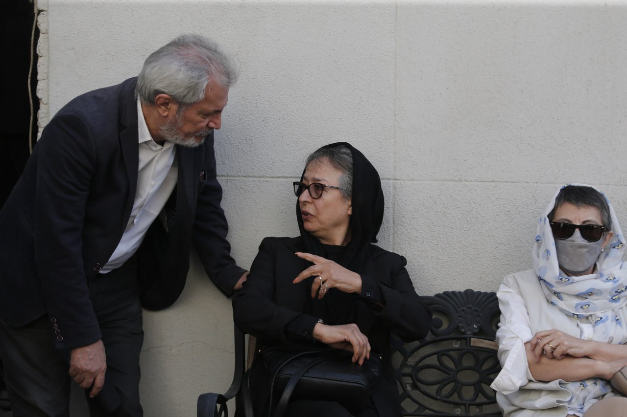 مراسم تشییع و خاکسپاری ناصر تقوایی، نویسنده و فیلمساز + فیلم و تصاویر مراسم تشییع و خاکسپاری ناصر تقوایی، نویسنده و فیلمساز + فیلم و تصاویر