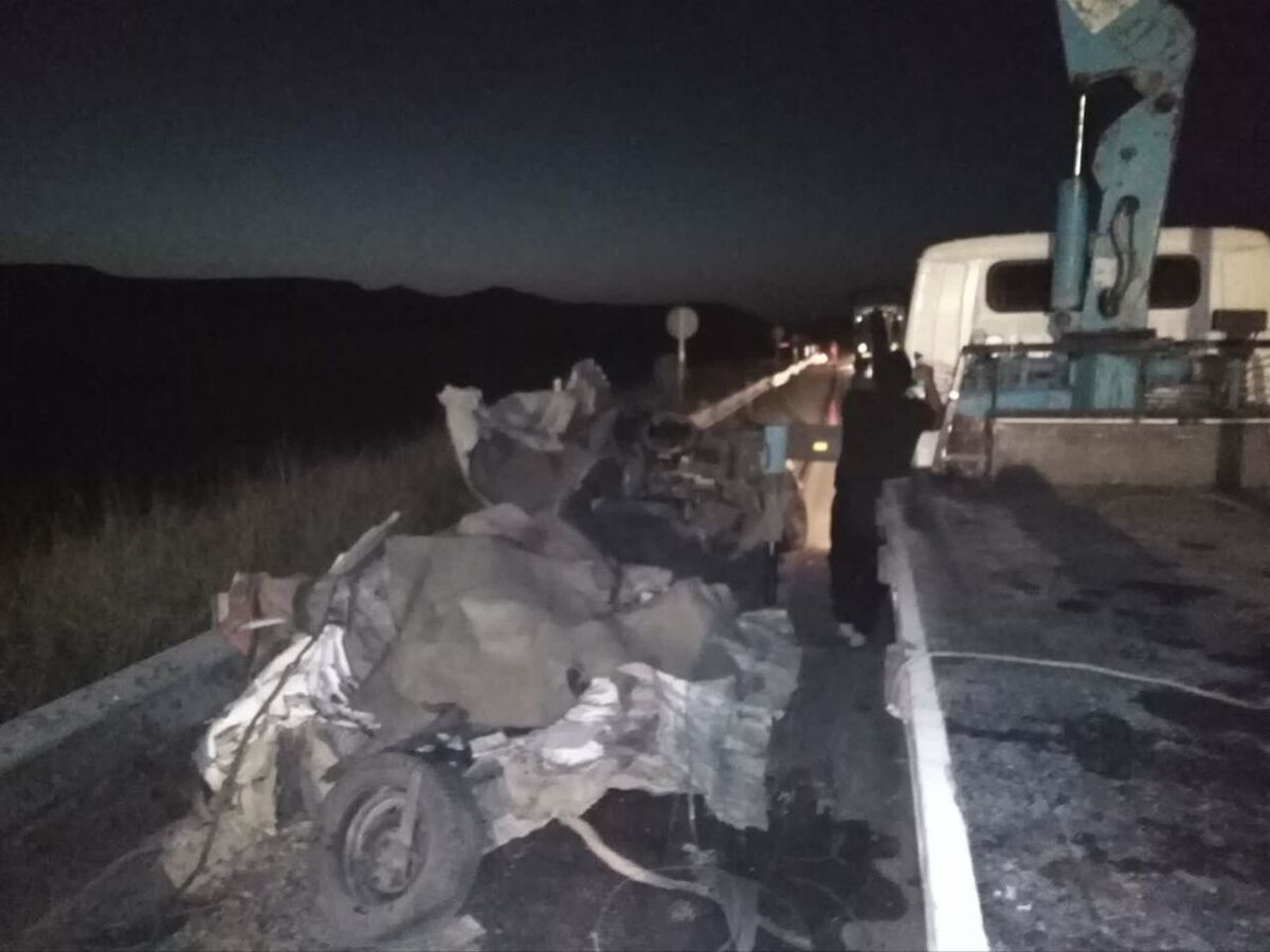 جانشین رییس پلیس راه خراسان رضوی گفت: شب گذشته در اثر تصادف خودروی سوخت بر قاچاق در جاده سرخس-مشهد در محدوده روستای «آبروان» چهار نفر جان باختند و یک نفر هم مصدوم شد.