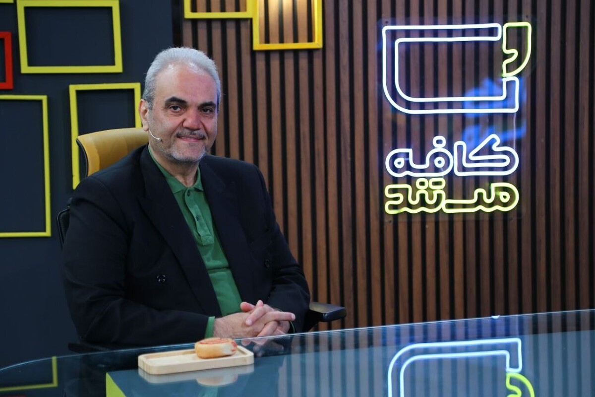 قسمت هجدهم از فصل دوم برنامه «کافه مستند» به نمایش مستند «مسابقه قرن» با حضور جواد خیابانی اختصاص دارد.