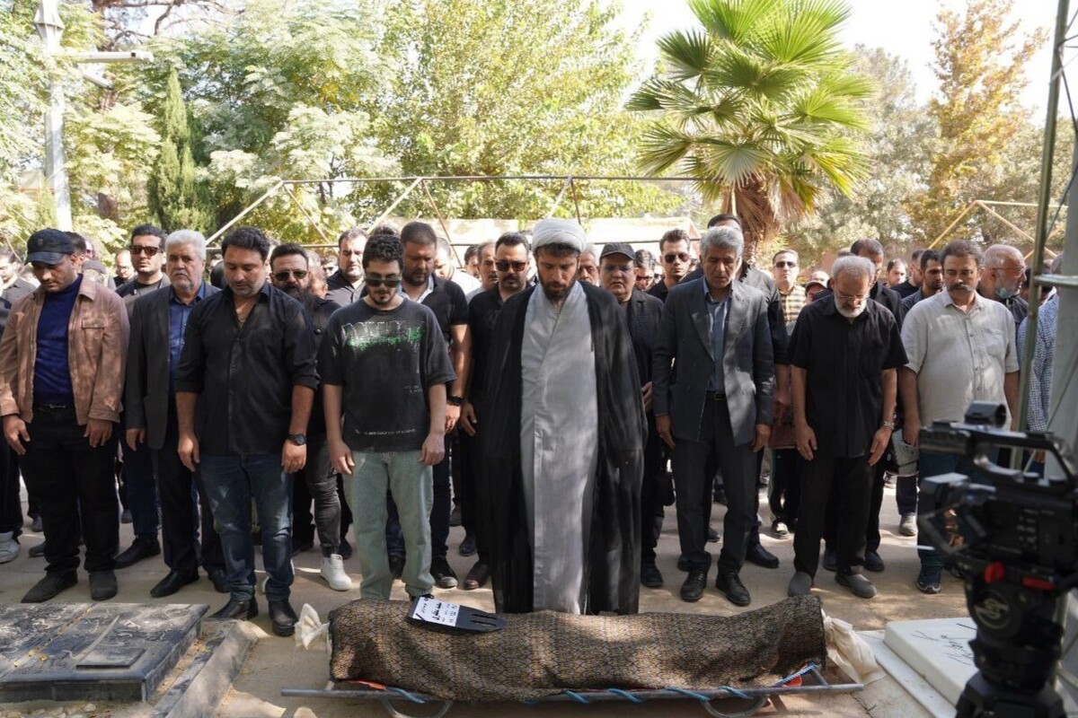 مراسم خاکسپاری «سعید مظفری‌» هنرمند پیشکسوت دوبله و مدیر دوبلاژ امروز جمعه ۲۵ مهر در قطعه هنرمندان برگزار شد.