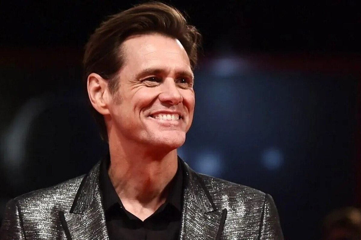 جیم کری که پیش‌تر اعلام بازنشستگی کرده بود، اکنون در حال مذاکره برای بازی در یک فیلم سینمایی است.