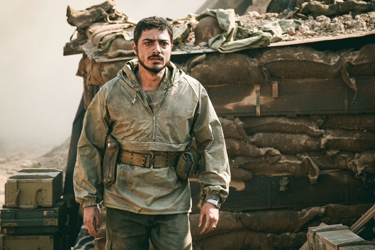 رونمایی از پوستر «مجنون» همزمان با فروش خوب فیلم + عکس