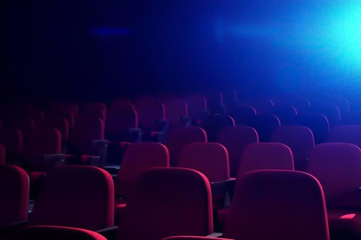 طبق آمار فروش نمایش‌های روی صحنه تئاتر در مشهد طی هفته گذشته (از ۱۹ تا ۲۵ مهر ۱۴۰۴) نمایش تاکسیدرمی به کارگردانی ایمان رمضانی، بیشترین فروش را داشته است.