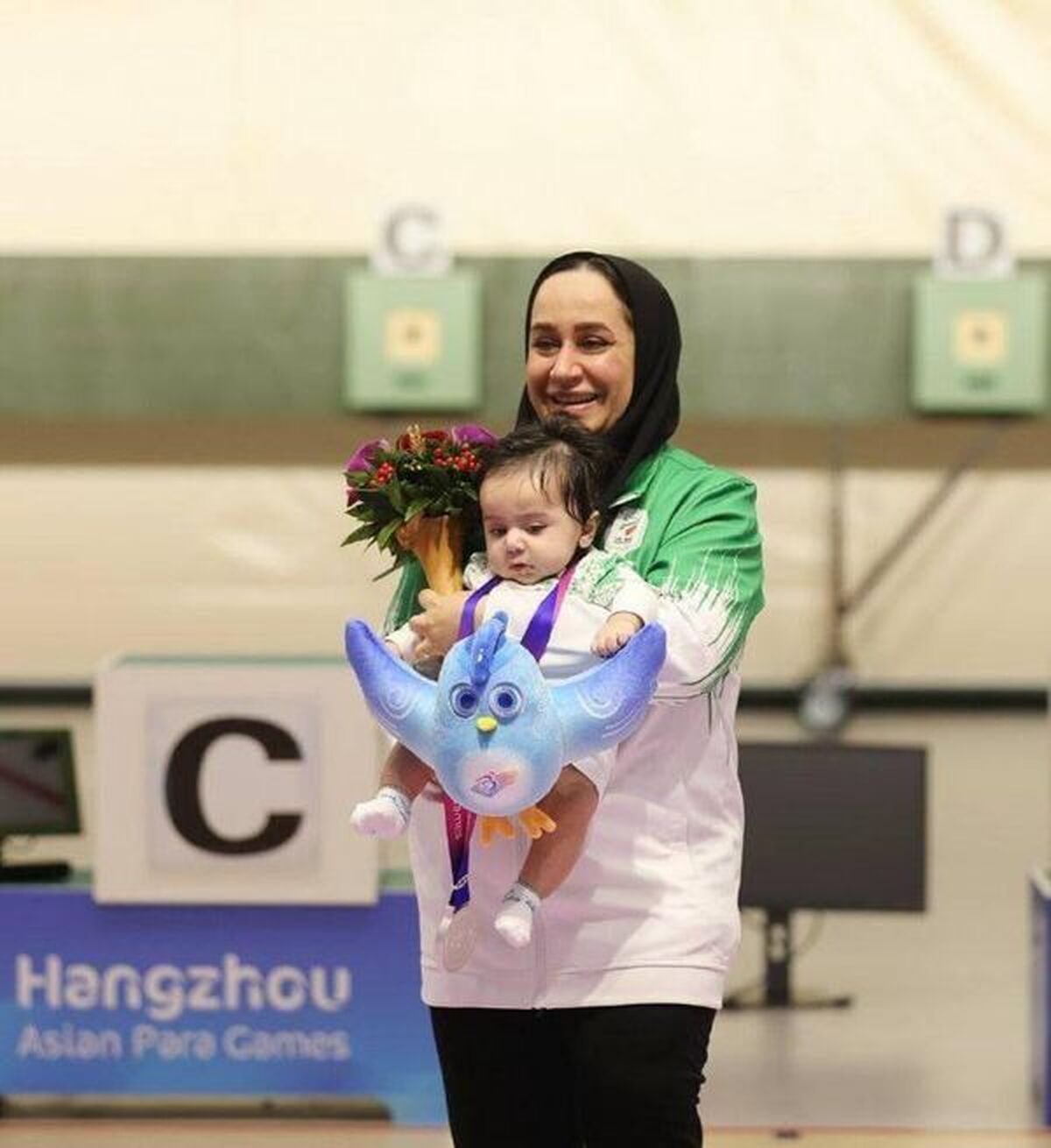 «ساره جوانمردی» بانوی جوان، ورزشکار و قهرمان، بزرگ‌ترین افتخار خود را داشتن مدال درخشان مادری عنوان کرد.