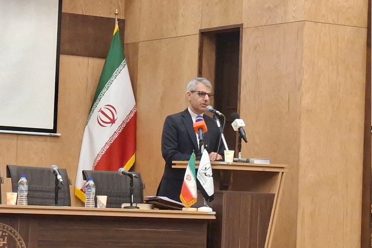 سخنگوی وزارت خارجه با تاکید بر این که «امروز ۲۶ مهرماه قطعنامه ۲۲۳۱ شورای امنیت سازمان ملل طبق آنچه که در خود قطعنامه بیان شده پایان پیدا می‌کند» گفت: معتقدیم درباره بازگشت قطعنامه‌های لغو شده علیه ایران و بازگشت تحریم‌ها هیچ تصمیمی در شورای امنیت اتخاذ نشده است.