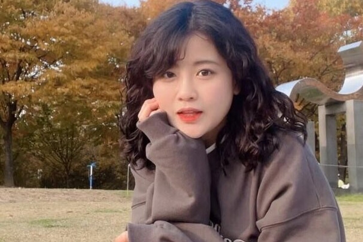 «بک سه‌هی» (Baek Se-hee)، نویسنده‌ کتاب «می‌خواهم بمیرم اما می‌خواهم دوک‌بوکی بخورم» در سن ۳۵ سالگی از دنیا رفت.