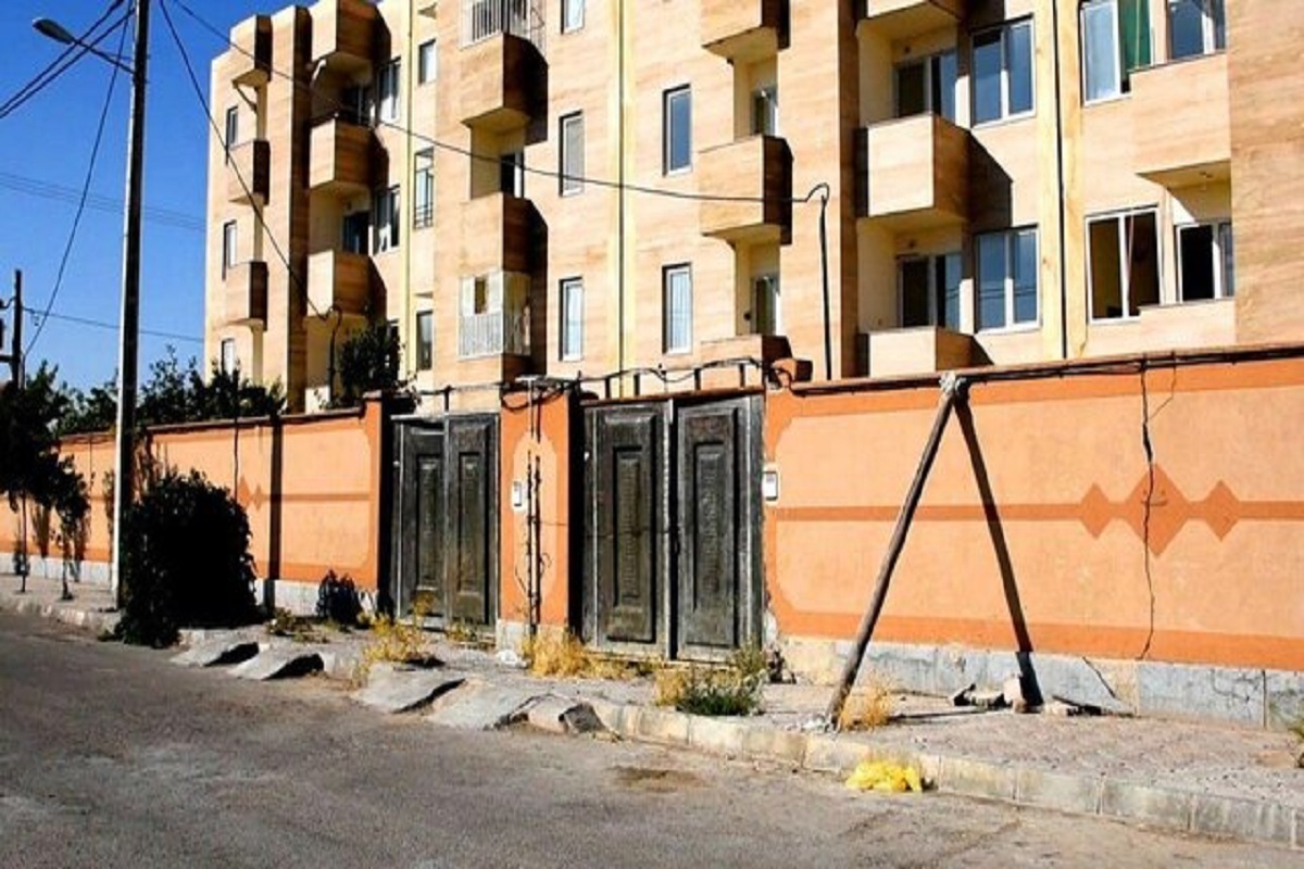 امام جمعه قوچان گفت: دو، سه سال پیش، مقرر شد سازمان مسکن و شهرسازی مبلغ ۲۰۰ میلیون تومان برای پیشرفت کار‌های مسجد مسکن مهر قوچان به هیئت امنا پرداخت کند، اما این وعده محقق نشد.