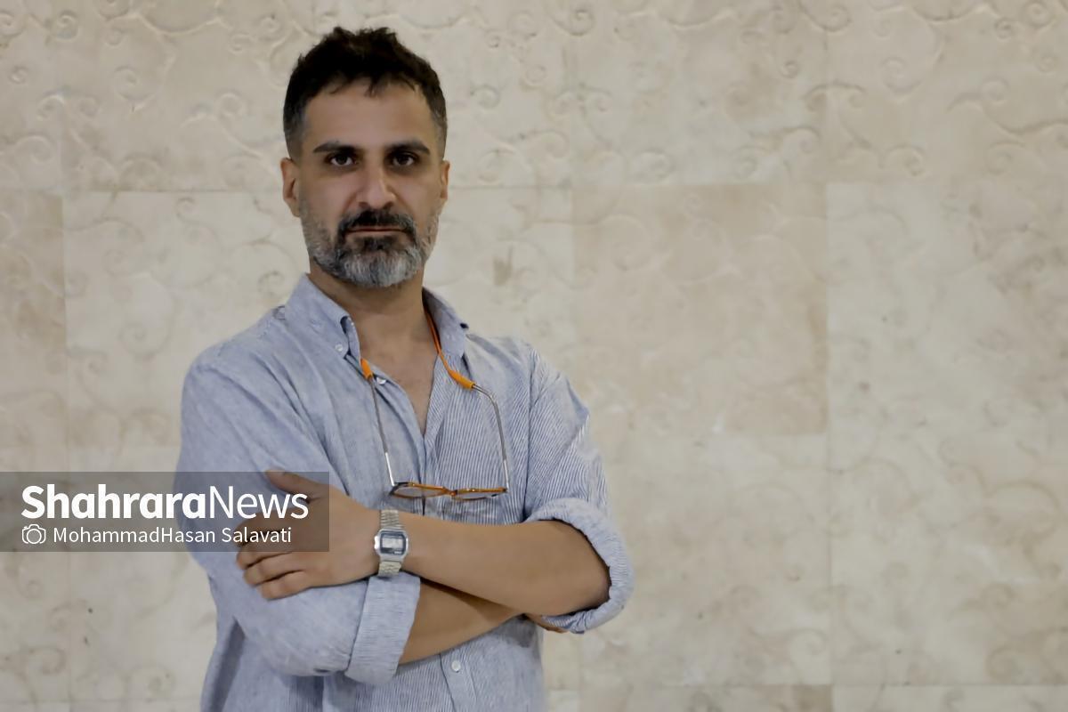 کارگردان «اجل معلق» می‌گوید: سمت اول اجل خودش یک کمدی دغدغه‌مند اجتماعی است. اصلاً چطور می‌توانیم یک سریال کمدی را تنها با قسمت اولش قضاوت کنیم؟!