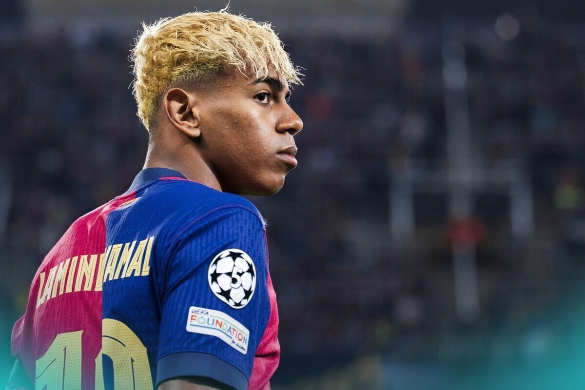 ستاره باشگاه بارسلونا به درآمدی نجومی از امضاهای یادگاری خود برای هواداران دست پیدا کرده است.