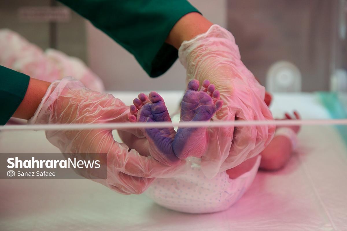 دبیر ستاد ملی جمعیت گفت: هنر مسئولان باید در رفع موانع فرهنگی، اقتصادی و اجتماعی متبلور شود. مردم باید به تعداد فرزند ایده آل برسند. امروز آمارِ فرزند تحقق یافته کمتر از یک و نیم است و اصلی‌ترین مانع بر سر راه فرزندآوری، مسائل اقتصادی است.